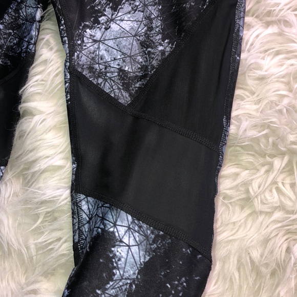 Dark - Picture 2 of 8